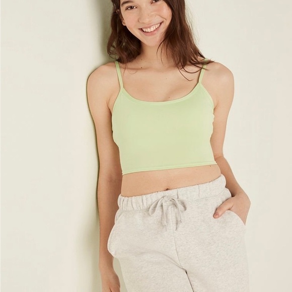 VS Pink ULTIMATE LIGHTLY LINED SPORTS CROP Icy Lime - Picture 2 of 7
